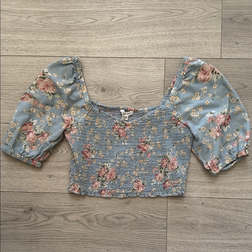 American Eagle Floral Puff Sleeve Blouse